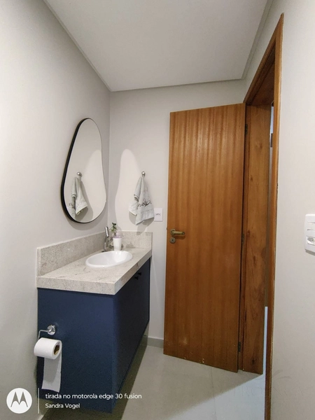 Linda casa 03 dormitórios 300m da praia Capão da Canoa Temporada: 9ª foto da galeria de imagens do imóvel