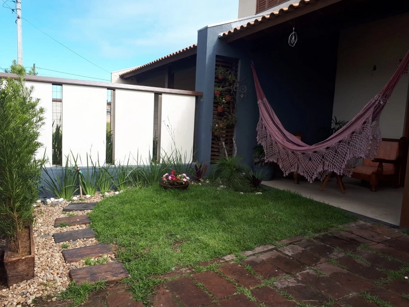 Linda casa 03 dormitórios 300m da praia Capão da Canoa Temporada: 7ª foto da galeria de imagens do imóvel