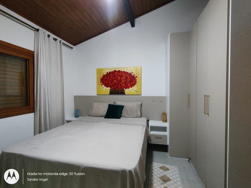 Linda casa 03 dormitórios 300m da praia Capão da Canoa Temporada: 6ª foto da galeria de imagens do imóvel