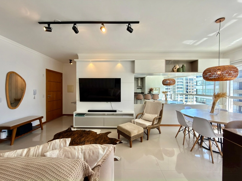 APARTAMENTO NO BAIRRO NAVEGANTES, ENTRE A PRAÇA TIARAJU E A AVENIDA UB: 7ª foto da galeria de imagens do imóvel