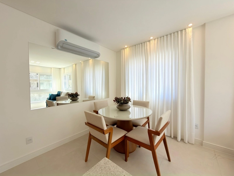 APARTAMENTO À VENDA, POUCOS PASSOS DO MAR!: 8ª foto da galeria de imagens do imóvel