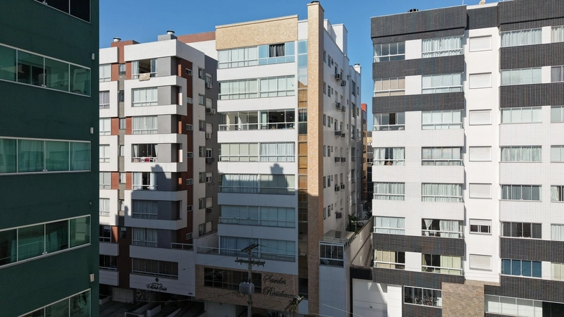 APARTAMENTO A VENDA PRÓXIMO AO MAR: 2ª foto da galeria de imagens do imóvel