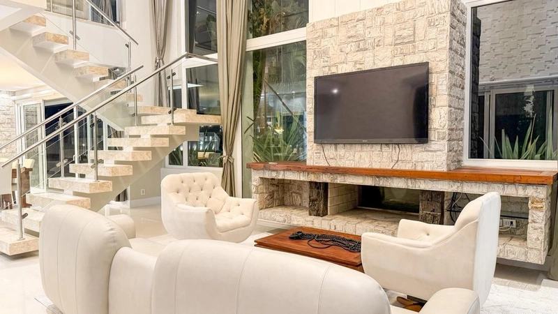 Sobrado Beira Lago 5 suítes - Condominio Capão Ilhas - Capão da Canoa: 3ª foto da galeria de imagens do imóvel