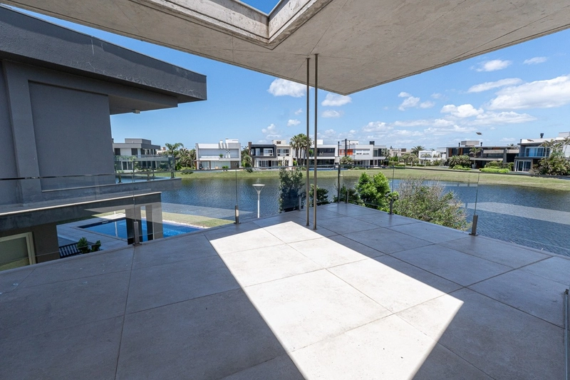 Sobrado - 05 suítes - Condomínio Enseada - Xangri-Lá: 18ª foto da galeria de imagens do imóvel