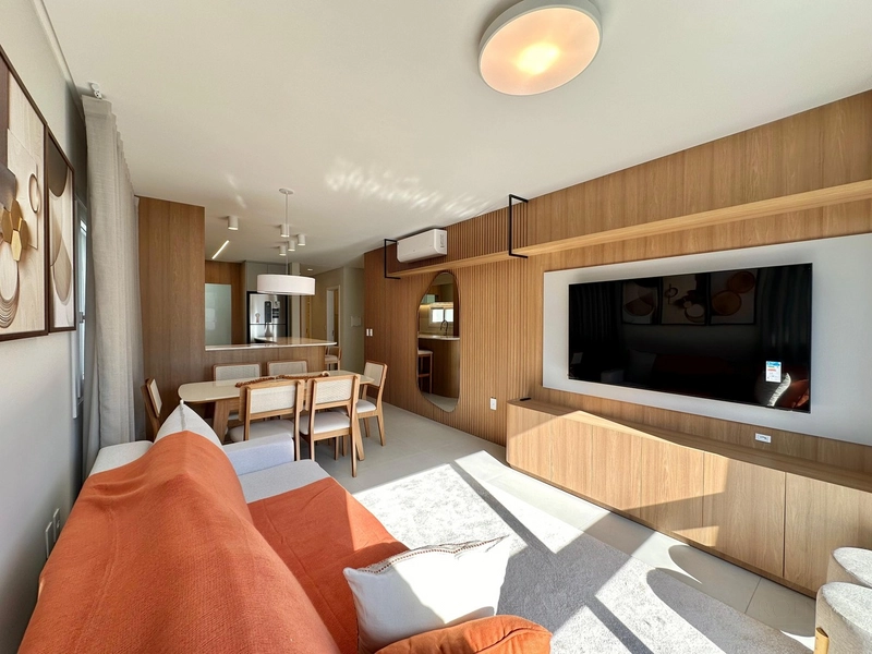 Apartamento 03 dormitórios junto a Praça Flávio Boianovski: 2ª foto da galeria de imagens do imóvel