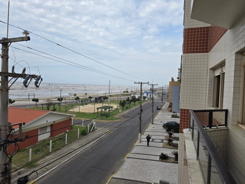 APARTAMENTO A BEIRA MAR --- De R$ 850.000,00 → por R$ 680.000,00: 1ª foto da galeria de imagens do imóvel