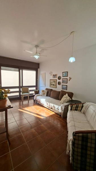 Apartamento de 2 Dormitórios Mobiliado: 1ª foto da galeria de imagens do imóvel