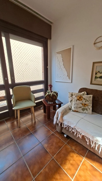 Apartamento de 2 Dormitórios Mobiliado: 2ª foto da galeria de imagens do imóvel