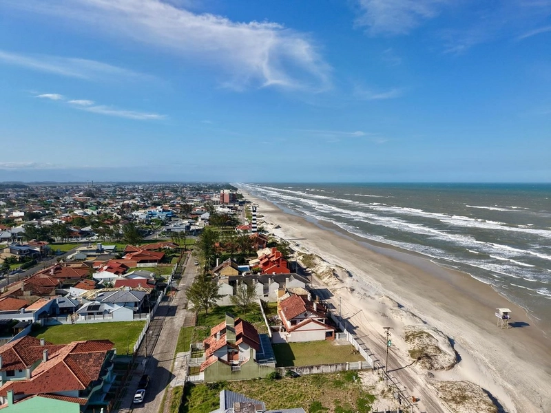 Sobrado apenas 1 Quadra do Mar, 3 suítes Zona Nova Capão da Canoa: 22ª foto da galeria de imagens do imóvel