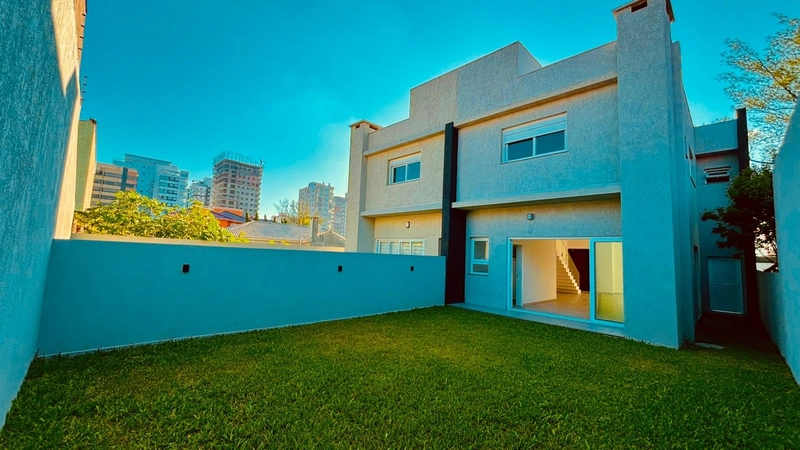 Sobrado apenas 1 Quadra do Mar, 3 suítes Zona Nova Capão da Canoa: 17ª foto da galeria de imagens do imóvel