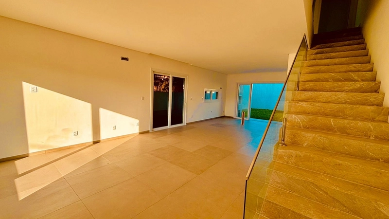 Sobrado apenas 1 Quadra do Mar, 3 suítes Zona Nova Capão da Canoa: 3ª foto da galeria de imagens do imóvel