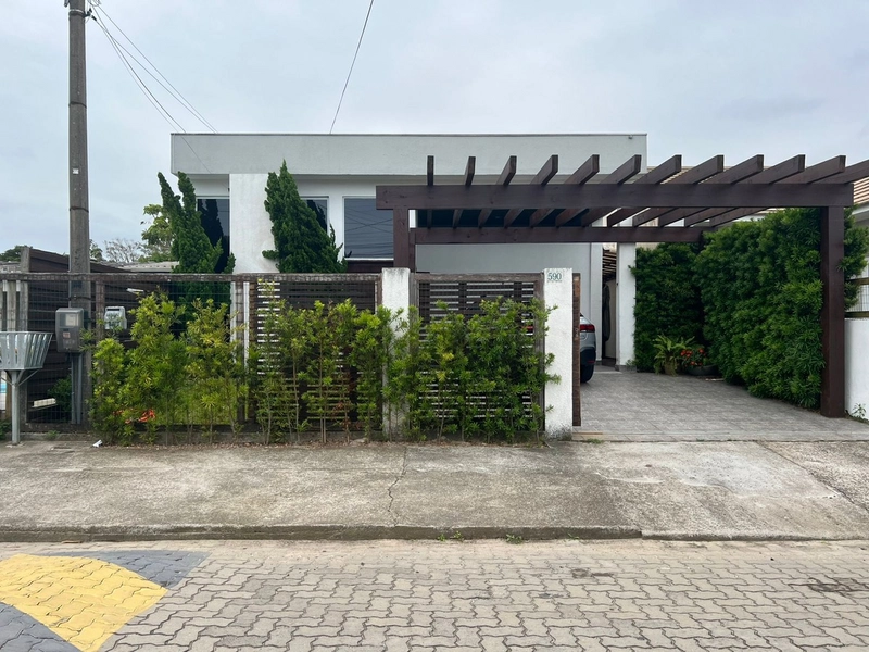 Excelente casa de locação com piscina, 03 dormitórios em  Atlântida: 7ª foto da galeria de imagens do imóvel