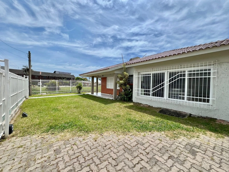 CASA 04  DORMITÓRIOS - ZONA NOVA - CAPÃO DA CANOA: 2ª foto da galeria de imagens do imóvel