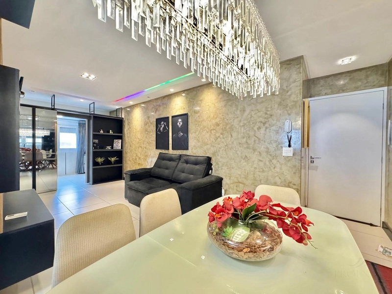 Apartamento de 2 Dormitórios  com box ( Piscina vista mar ): 8ª foto da galeria de imagens do imóvel