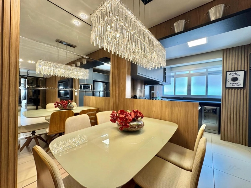 Apartamento de 2 Dormitórios  com box ( Piscina vista mar ): 3ª foto da galeria de imagens do imóvel