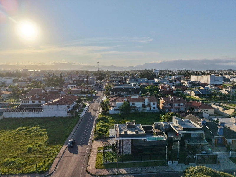 CASA ALTO PADRÃO  COM TERRAÇO E PISCINA  À VENDA: 6ª foto da galeria de imagens do imóvel