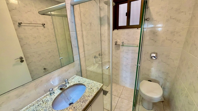 02 Dormitório De Frente ao lado da Praça do Mini Golf e Igreja Matriz.: 10ª foto da galeria de imagens do imóvel