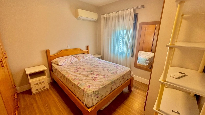 02 Dormitório De Frente ao lado da Praça do Mini Golf e Igreja Matriz.: 11ª foto da galeria de imagens do imóvel