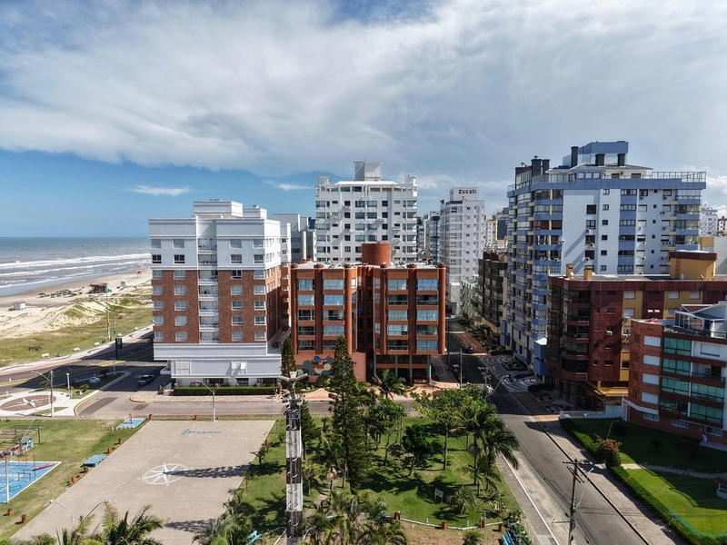 APARTAMENTO COM VISTA PARA O MAR E PRAÇA DO FAROL: 3ª foto da galeria de imagens do imóvel