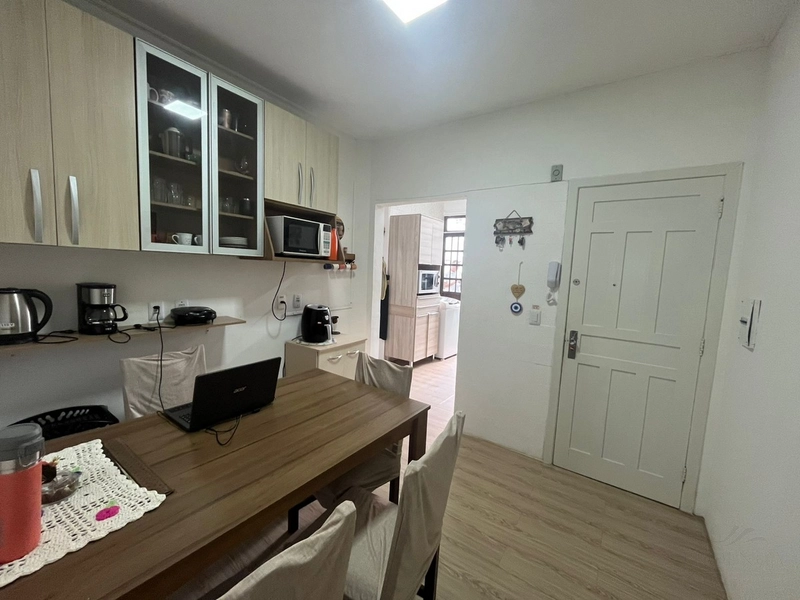 Apartamento de 2 Dormitórios com dependência ( Zona Nova ): 12ª foto da galeria de imagens do imóvel