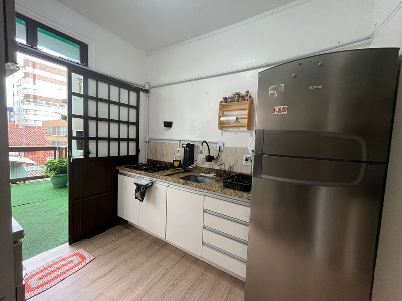 Apartamento de 2 Dormitórios com dependência ( Zona Nova ): 10ª foto da galeria de imagens do imóvel