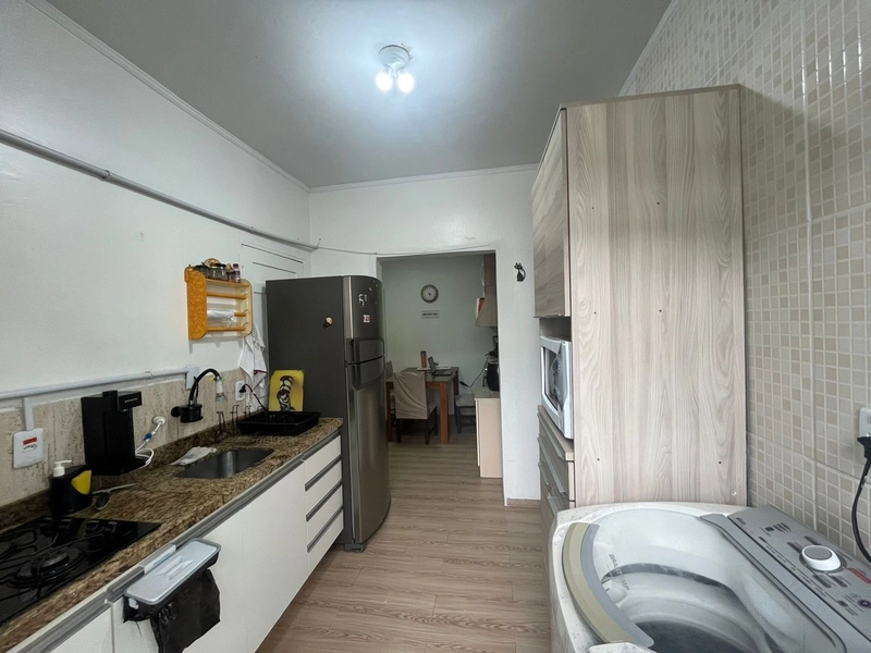 Apartamento de 2 Dormitórios com dependência ( Zona Nova ): 9ª foto da galeria de imagens do imóvel