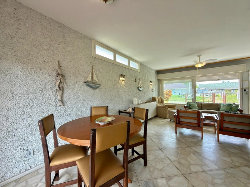 CASA EM ATLÂNTIDA COM DOIS TERRENOS: 12ª foto da galeria de imagens do imóvel