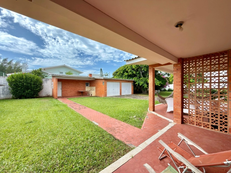 CASA EM ATLÂNTIDA COM DOIS TERRENOS: 14ª foto da galeria de imagens do imóvel