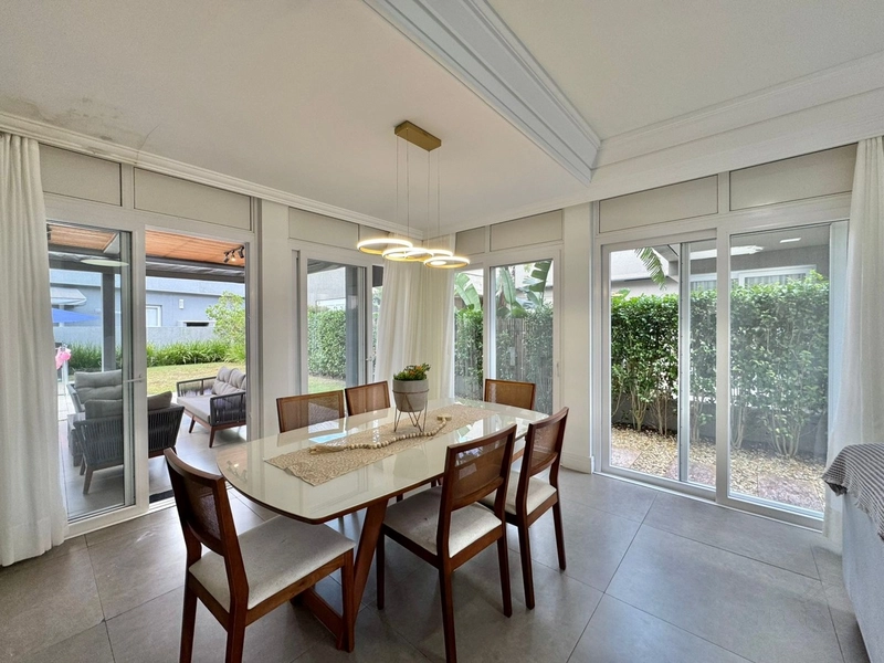 Sobrado à venda em condomínio fechado no Sea Coast Xangrilá: 1ª foto da galeria de imagens do imóvel