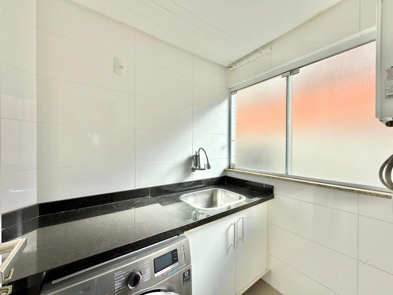 APARTAMENTO ESPAÇOSO,  ANDAR ALTO COM VISTA DO MAR: 16ª foto da galeria de imagens do imóvel