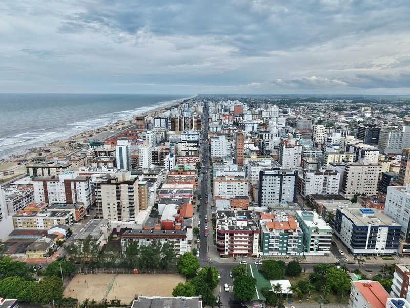 APARTAMENTO ESPAÇOSO,  ANDAR ALTO COM VISTA DO MAR: 31ª foto da galeria de imagens do imóvel