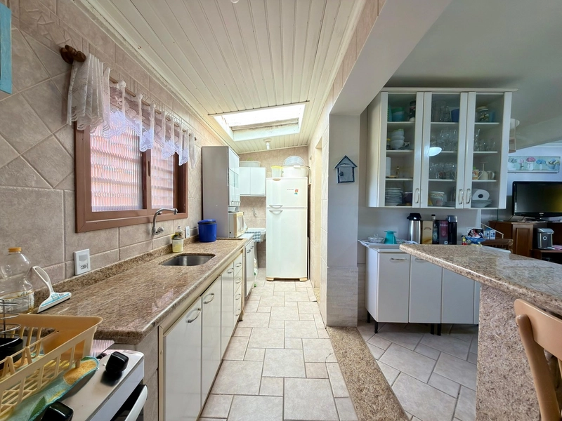 CASA A VENDA EM ATLÂNTIDA/XANGRI-LÁ e 06 APTOS AOS FUNDOS: 26ª foto da galeria de imagens do imóvel