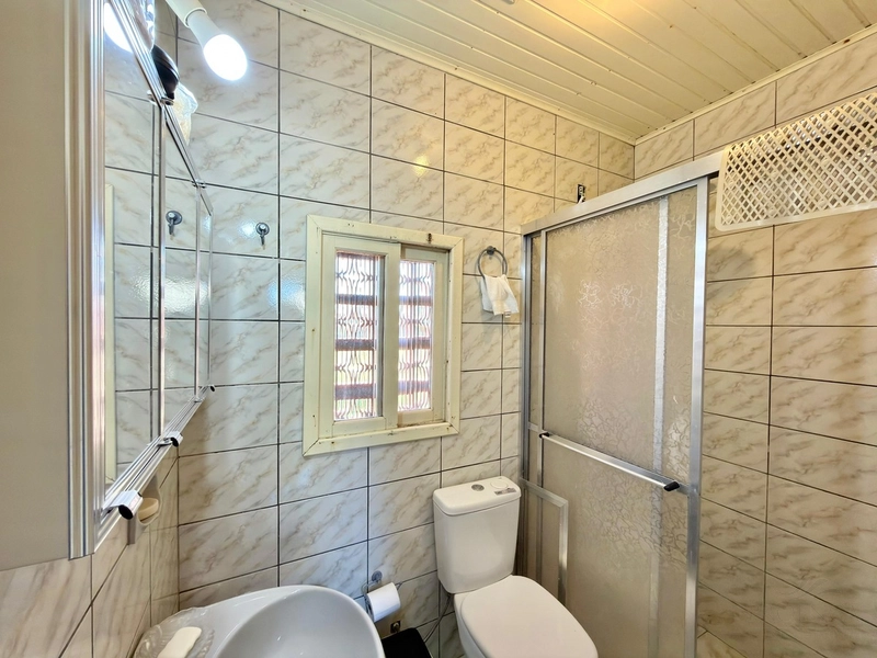 CASA A VENDA EM ATLÂNTIDA/XANGRI-LÁ e 06 APTOS AOS FUNDOS: 31ª foto da galeria de imagens do imóvel