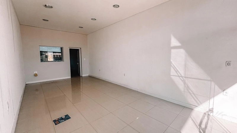 Loja Comercial para Locação | RS-407 – Localização Estratégica: 3ª foto da galeria de imagens do imóvel