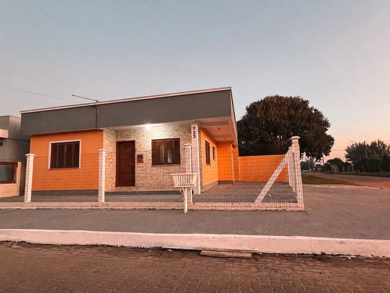 CASA DISPONÍVEL PARA LOCAÇÃO ANUAL