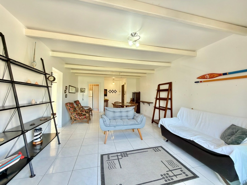 APARTAMENTO À VENDA DE FRENTE PARA A PRAÇA: 3ª foto da galeria de imagens do imóvel
