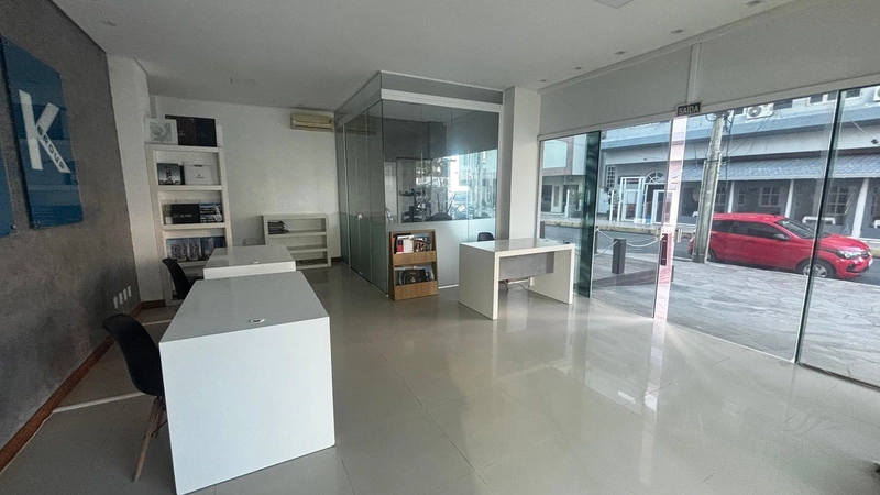 SALA COMERCIAL DE ESQUINA PARA LOCAÇÃO – CENTRO DE CAPÃO DA CANOA/RS: 5ª foto da galeria de imagens do imóvel