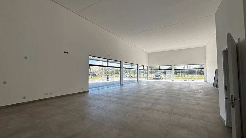 Loja de Esquina com 230m² em Localização Estratégica no Litoral: 9ª foto da galeria de imagens do imóvel