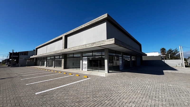 Loja de Esquina com 230m² em Localização Estratégica no Litoral: 1ª foto da galeria de imagens do imóvel