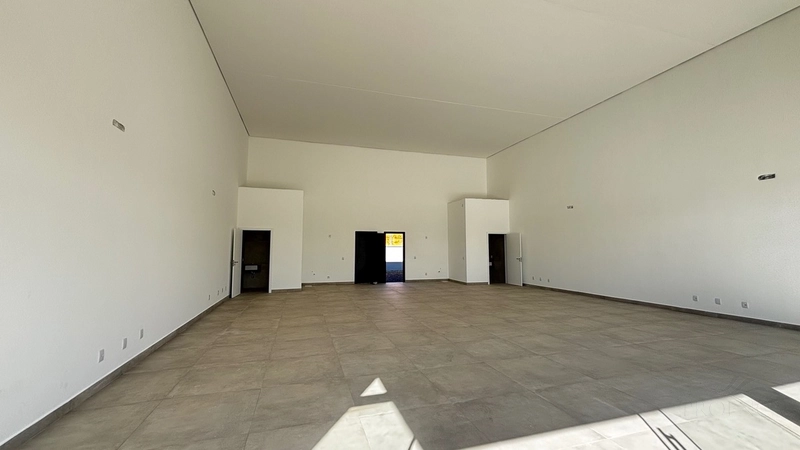 Loja Comercial com Excelente Espaço Externo no Litoral: 4ª foto da galeria de imagens do imóvel