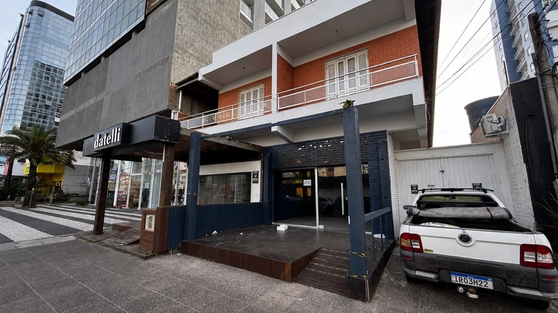 PRÉDIO COMERCIAL PARA LOCAÇÃO NO CENTRO DE CAPÃO DA CANOA: 2ª foto da galeria de imagens do imóvel