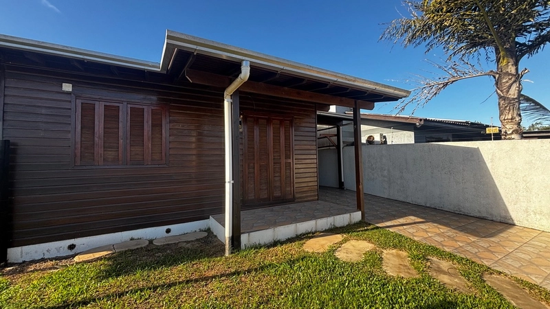 CASA PARA LOCAÇÃO ANUAL – JARDIM BEIRA-MAR: 1ª foto da galeria de imagens do imóvel