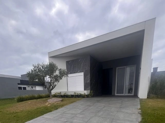 Casa Térrea  04 dormitórios Condomínio Terrasul em Capão da Canoa
