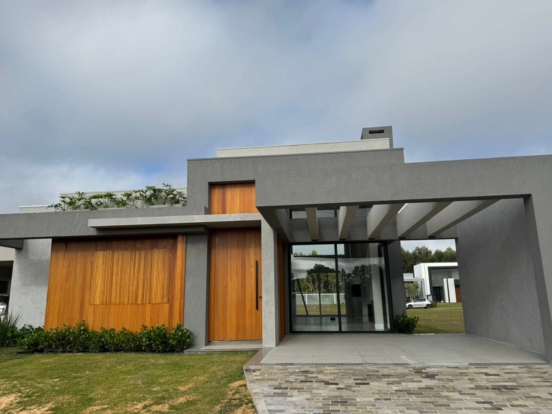 Casa Térrea  04 dormitórios Condomínio Terrasul em Capão da Canoa