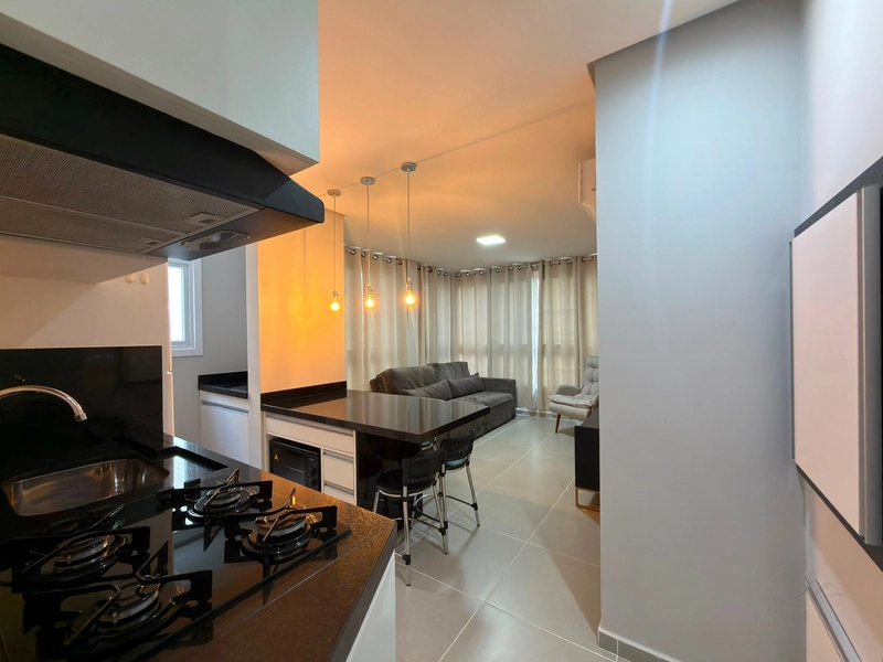 APARTAMENTO À VENDA,  TODO MOBILIADO: 2ª foto da galeria de imagens do imóvel
