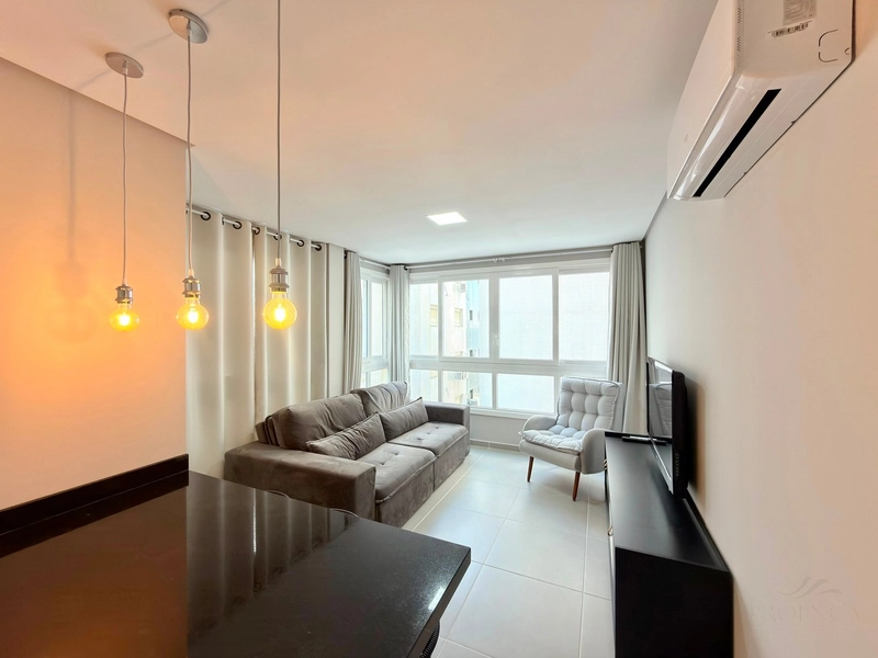 APARTAMENTO À VENDA,  TODO MOBILIADO: 1ª foto da galeria de imagens do imóvel
