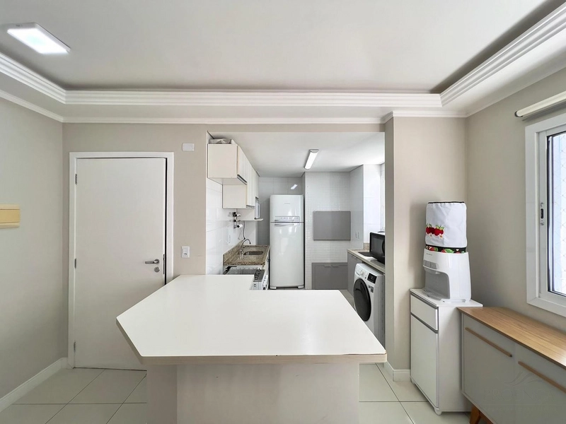 APARTAMENTO MOBILIADO À VENDA! 03 DORMITÓRIOS NO CENTRO DE CAPÃO: 2ª foto da galeria de imagens do imóvel