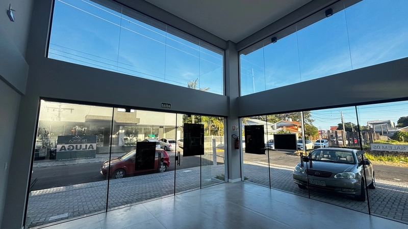 Sala Comercial de Esquina para Locação – Próxima ao Hospital: 3ª foto da galeria de imagens do imóvel