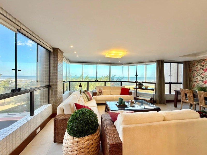 APARTAMENTO 4 DORMITÓRIOS FRENTE MAR À VENDA: 1ª foto da galeria de imagens do imóvel