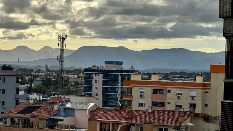 Apartamento de frente, 2 dormitórios, de frente, centro de Capão.: 3ª foto da galeria de imagens do imóvel